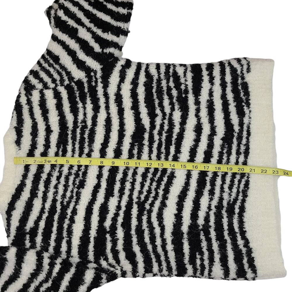 J. Crew Factory Boucle Sweater Zebra Striped Black White Medium - Picture 4 of 5